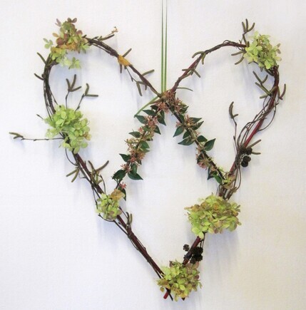 Make a dogwood heart Make a dogwood heart